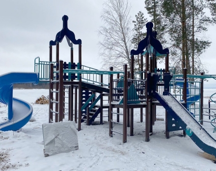 Игровой комплекс Лагуна с металлическим скатом 1500 и винтовыми открытыми скатами Н-2000 ДИО 10113