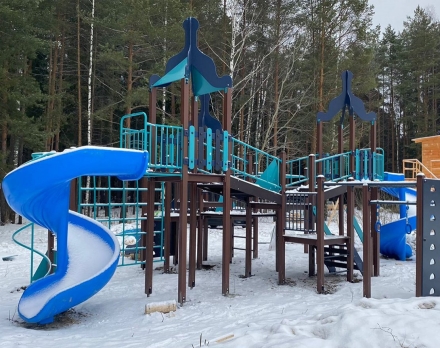 Игровой комплекс Лагуна с металлическим скатом 1500 и винтовыми открытыми скатами Н-2000 ДИО 10113