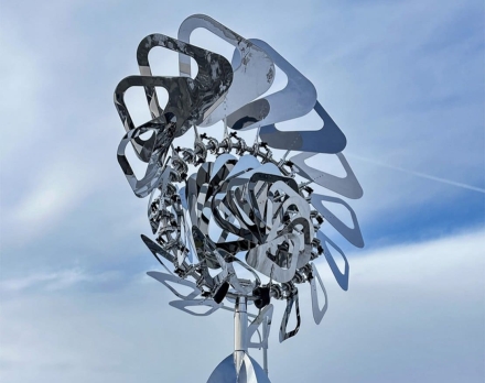 Скульптура из нержавеющей стали Эйлиен