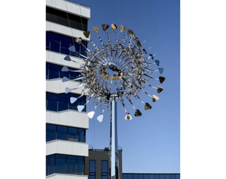 Скульптура из нержавеющей стали Пульсар Стандартный размер, трубчатое основание из обычной стали