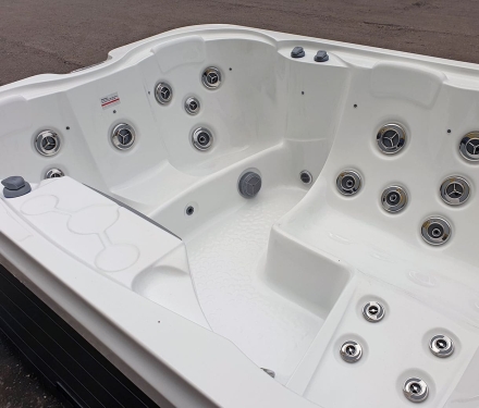 Гидромассажный спа-бассейн JNJ Spas Elegant Vegas SPA-355