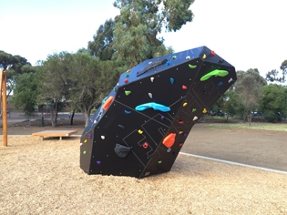 Конструкция для уличного альпинизма Волна