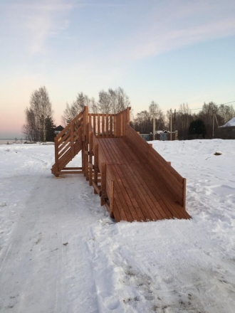 Деревянная горка SWAN-1