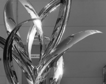 Скульптура из нержавеющей стали Ирис Увеличенный размер