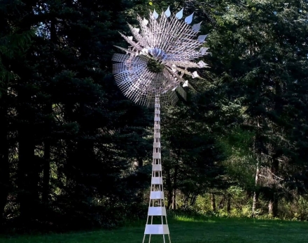 Скульптура из нержавеющей стали Квант Стандартный размер, трубчатое основание из обычной стали