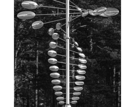 Скульптура из нержавеющей стали Торнадо Увеличенный размер