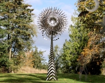 Скульптура из нержавеющей стали Сияние Стандартный размер, трубчатое основание из нержавеющей стали