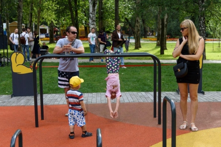 Брусья низкие параллельные