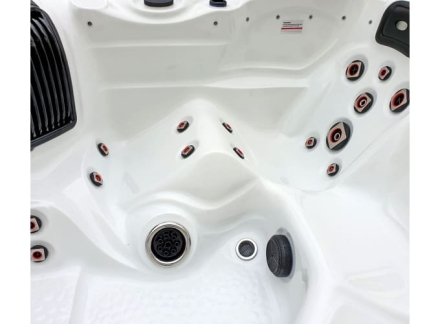 Гидромассажный спа-бассейн JNJ Spas Hurricane Hamilton SPA-633