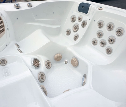 Гидромассажный спа-бассейн JNJ Spas Storm SPA-637