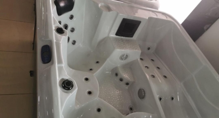 Мини СПА-бассейн Joy Spa JY 8020