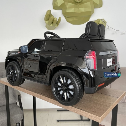 Электромобиль Chevrolet Tahoe черный