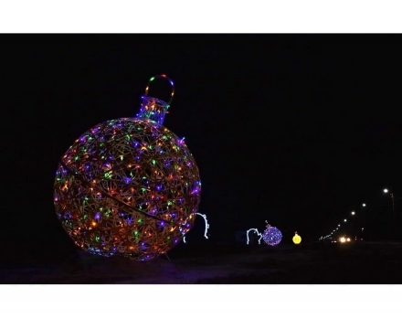 Светящаяся фигура Ёлочная игрушка на раме (диаметр 1,1 м)