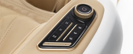 Массажное кресло Orlauf Alfa (Beige)