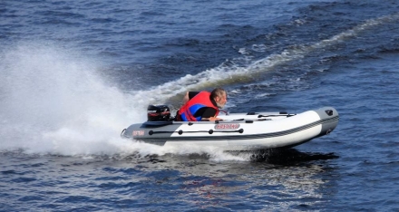 Моторная лодка ПВХ Касатка-335