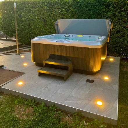 Спа-бассейн Jacuzzi J-235
